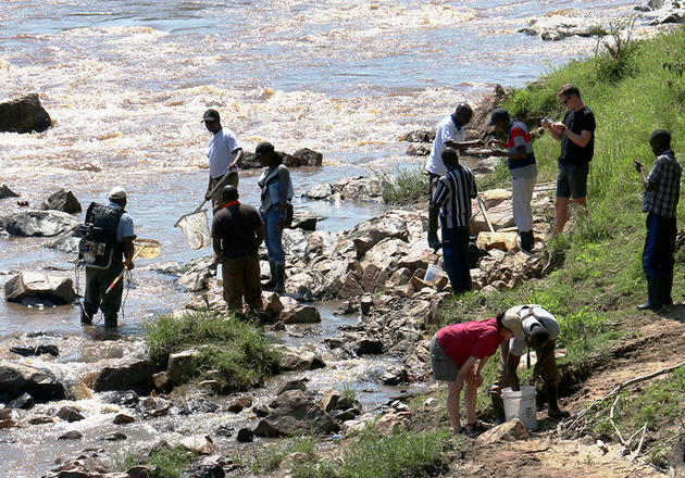 Scientists study the ecosystem of the Mara River in Kenya as part of a short course program created by a Yale professor.