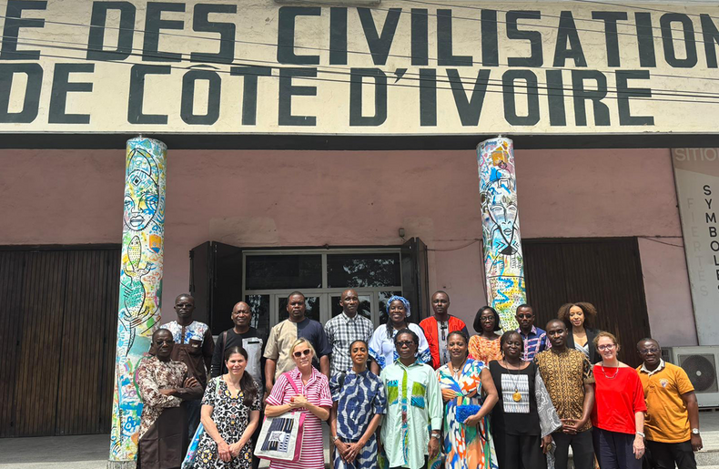 Yale delegation in front of the Musée des Civilizations in Côte d